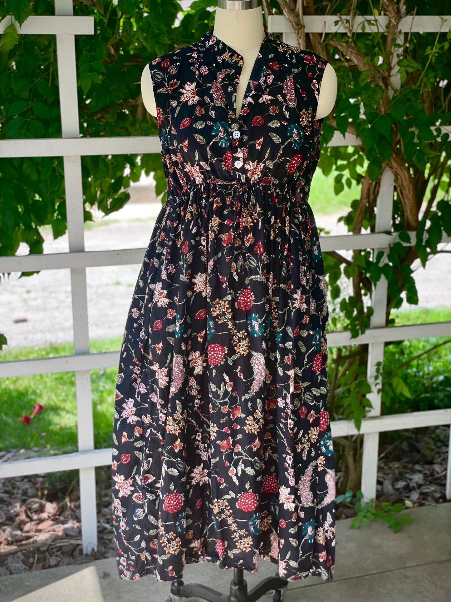 Sleeveless Sandy Cinch Waist Dress, Floral Variety