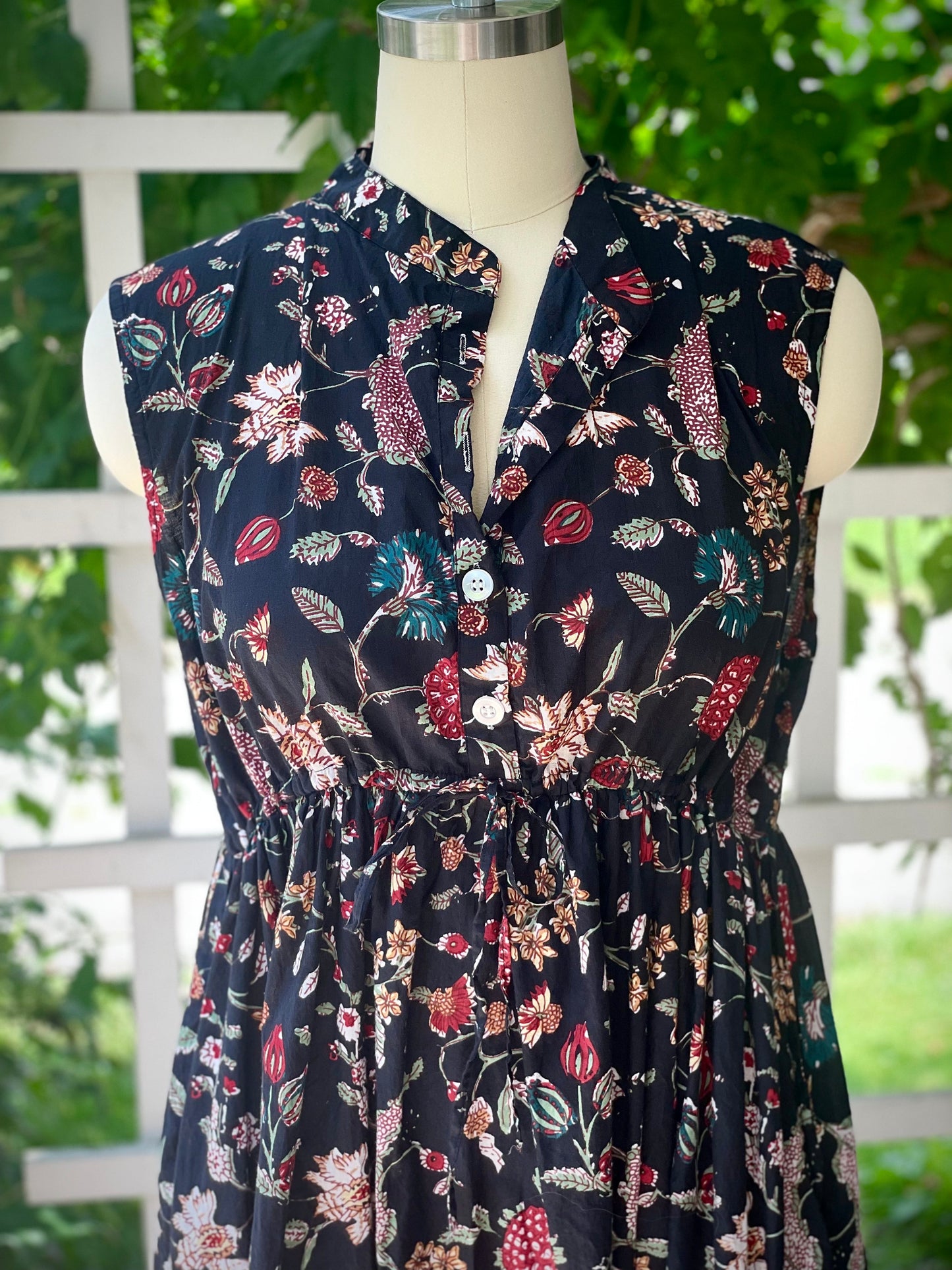 Sleeveless Sandy Cinch Waist Dress, Floral Variety